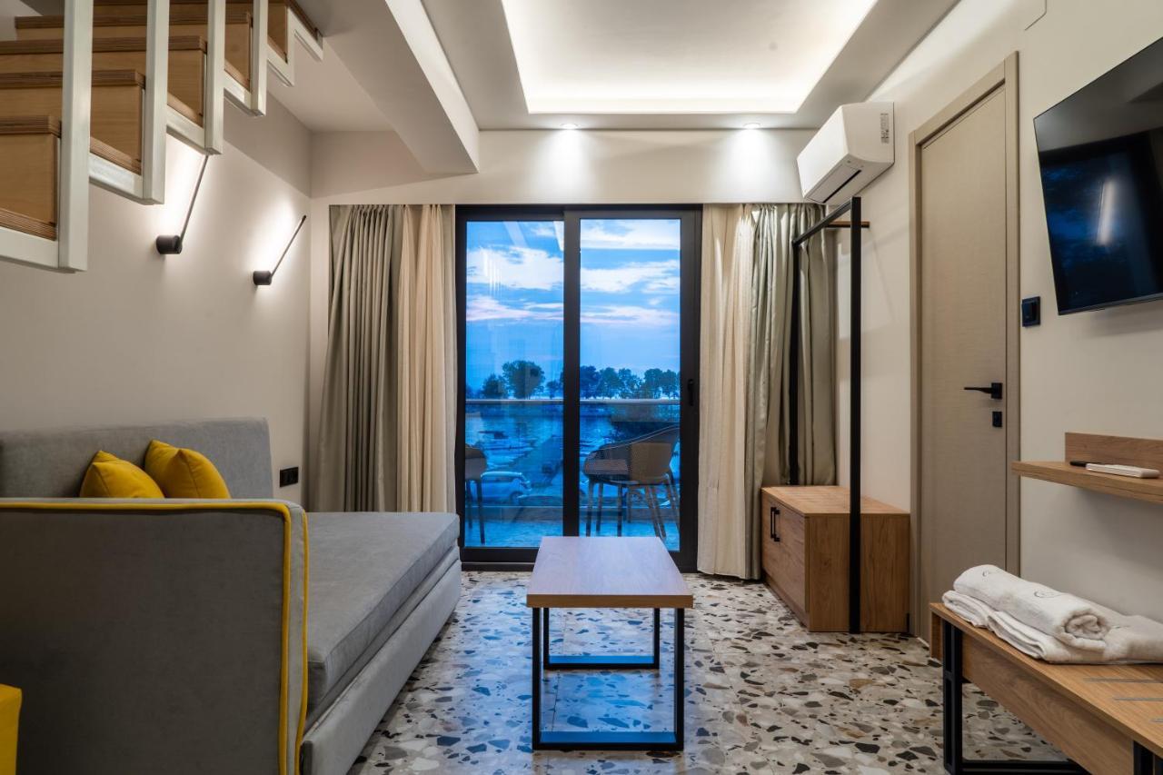 Nero Seascape Suites Fanárion Extérieur photo